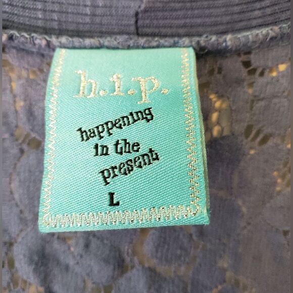 h.i.p Blue Sleeveless Lace Vest - Picture 3 of 4